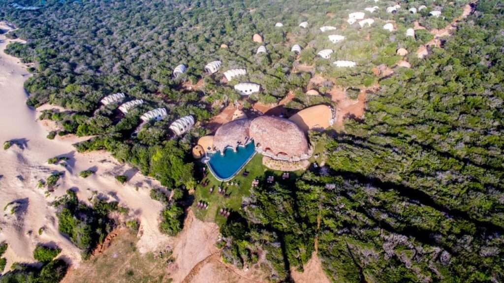 منتجع Wild Coast Tented Lodge في سريلانكا